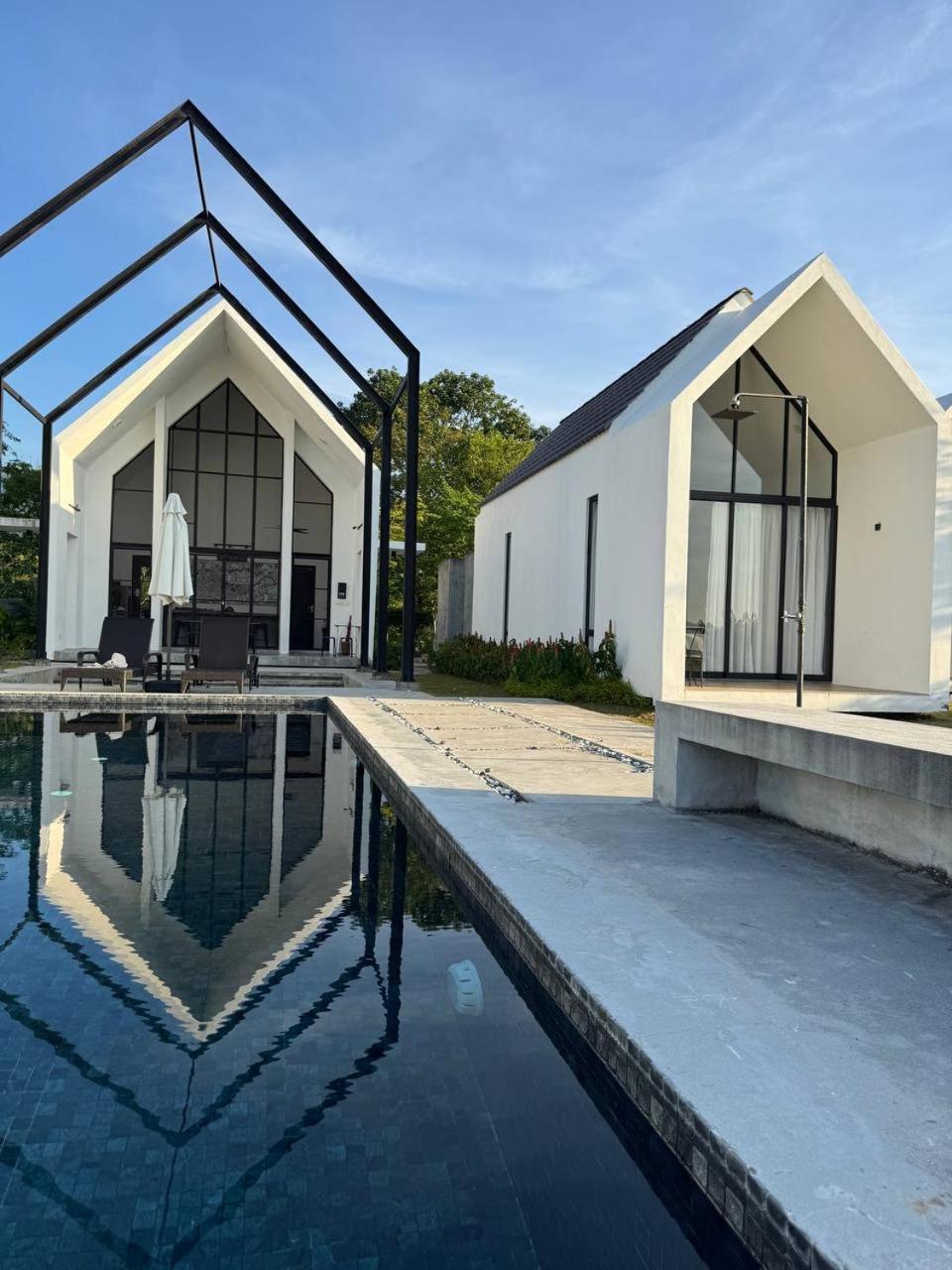 Ezu Isle Langkawi Pool Villa Pantai Cenang  Eksteriør billede